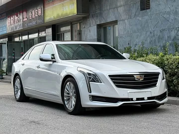 Cadillac CT6 PLUG-IN
