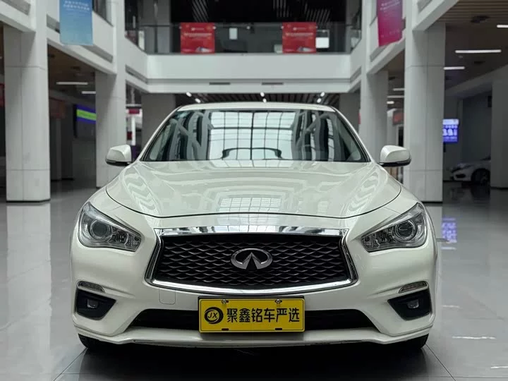 Infiniti Q50L