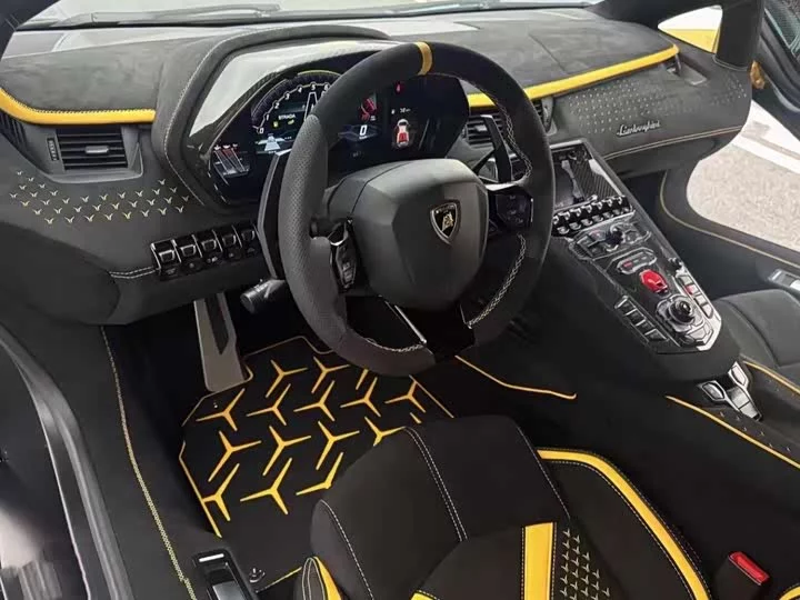 Lamborghini Aventador