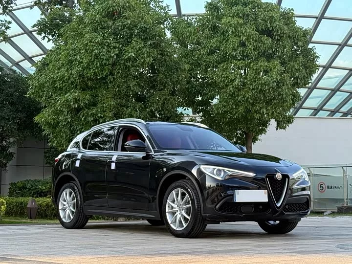 alfa romeo Stelvio