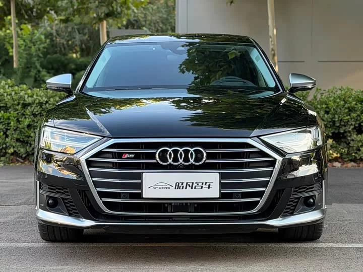 Audi S8