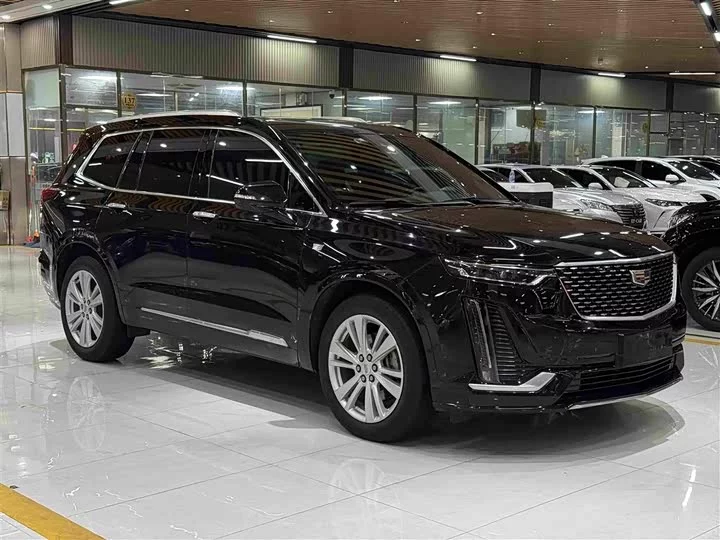 Cadillac XT6