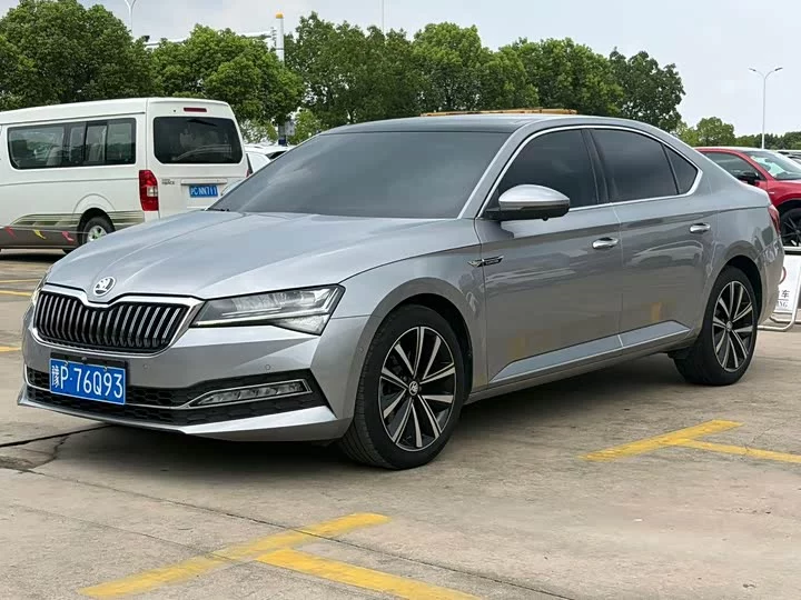 Skoda SuperB