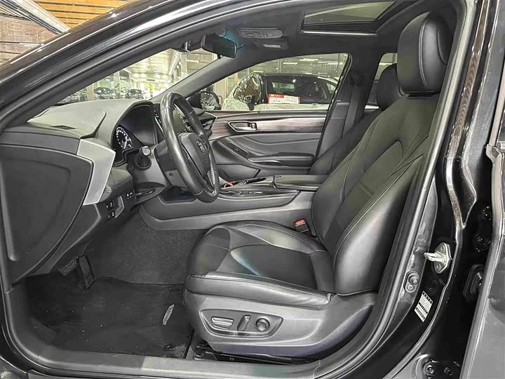 Toyota asian dragon