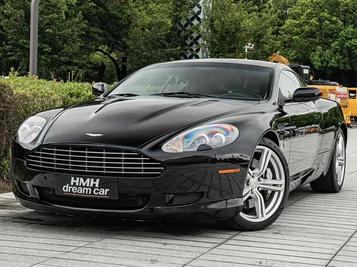 Aston Martin DB9