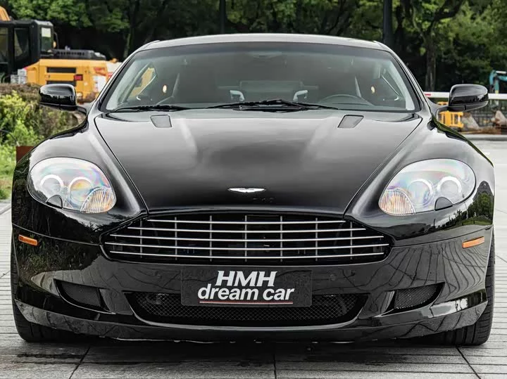 Aston Martin DB9