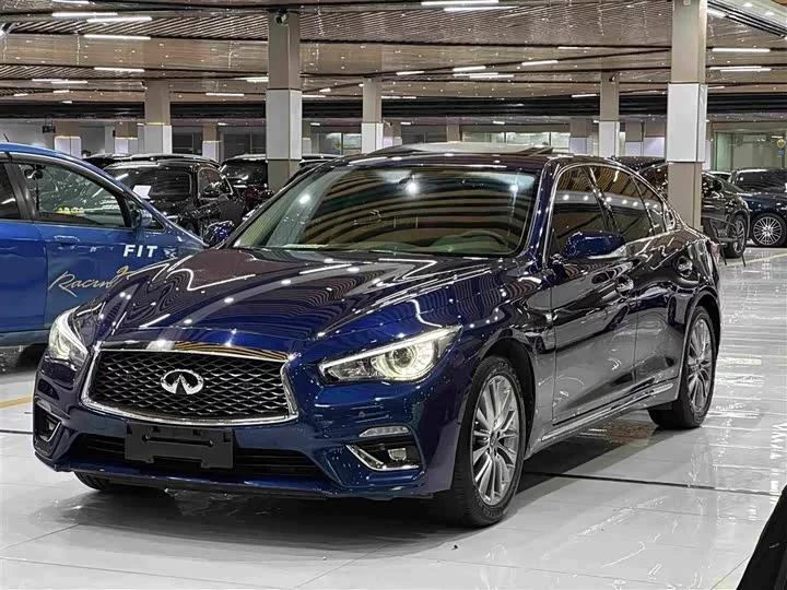 Infiniti Q50L
