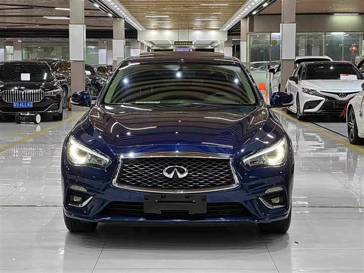 Infiniti Q50L