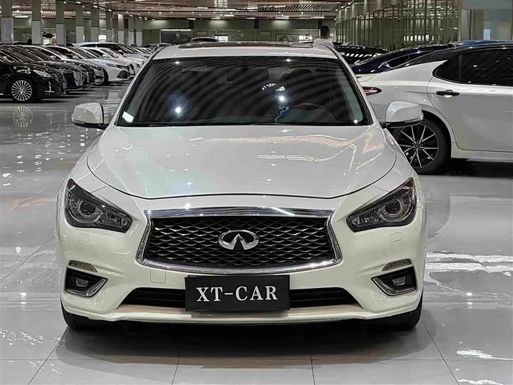Infiniti Q50L