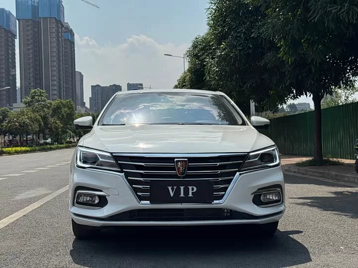 Roewe i5