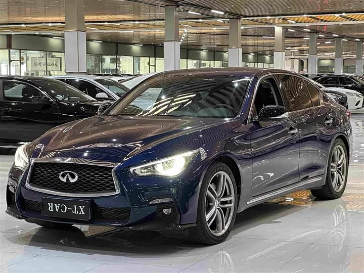 Infiniti Q50L