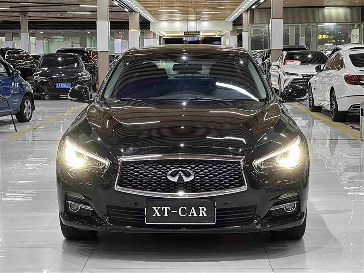 Infiniti Q50L