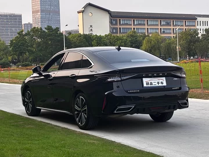 Chery Arrizo 8