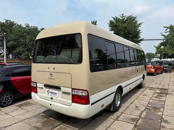 Toyota Costa