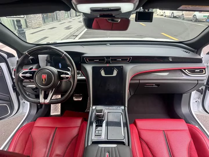 Hongqi H6