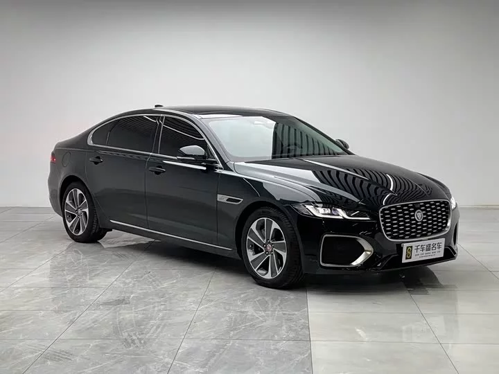 Jaguar XFL