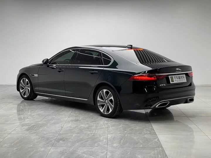 Jaguar XFL