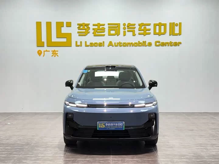 Leapmotor B10