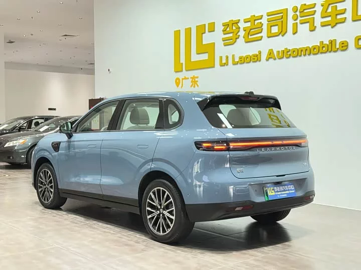 Leapmotor B10