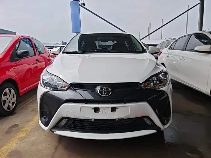 Toyota Yaris L