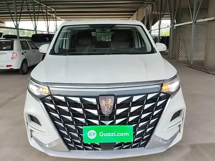 Roewe iMAX8