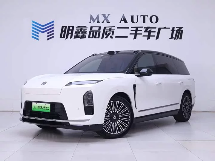 NIO ES8