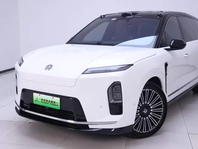 NIO ES8
