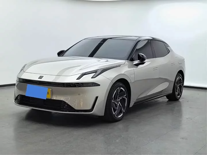 Lynk & Co 07 EM-P