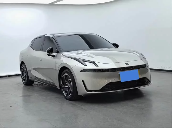 Lynk & Co 07 EM-P
