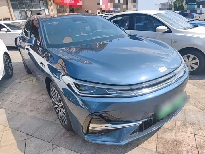Geely Galaxy A7 EM