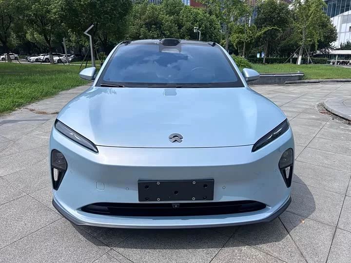 NIO ET5
