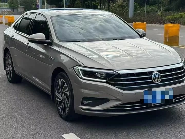 Volkswagen Sagitar
