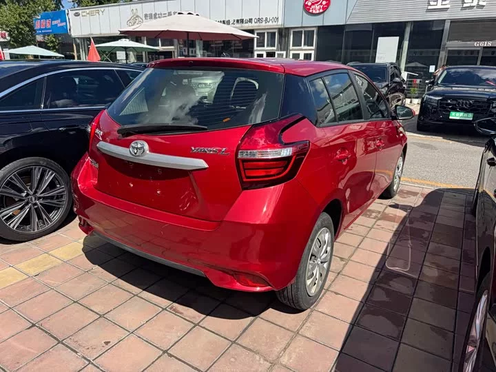 Toyota Yaris L