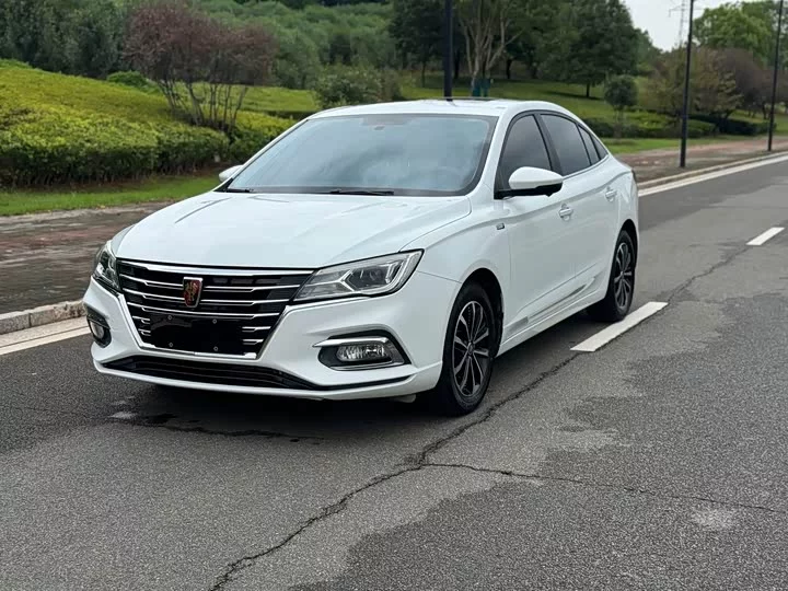 Roewe i5