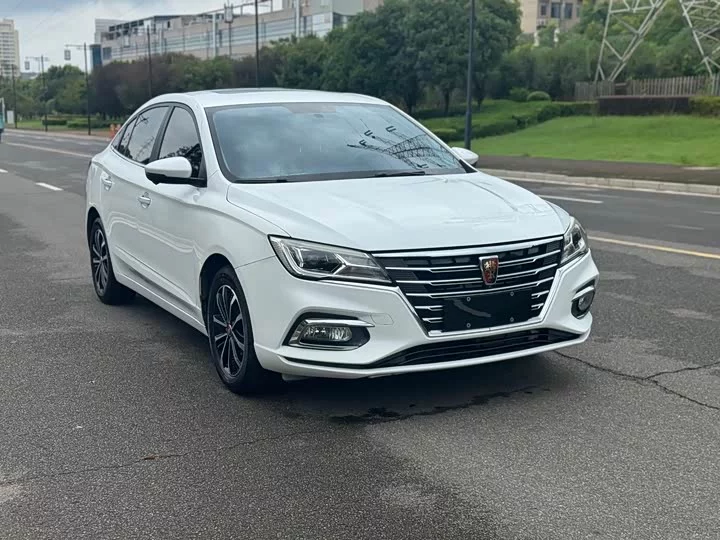 Roewe i5