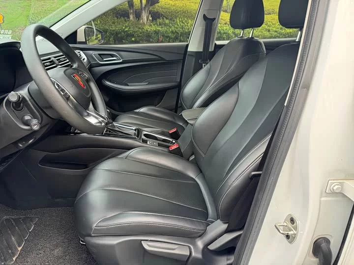 Roewe i5
