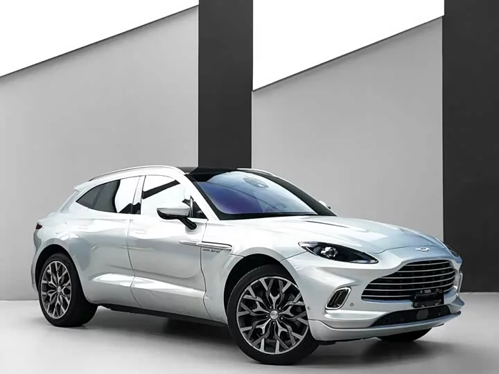 Aston Martin DBX