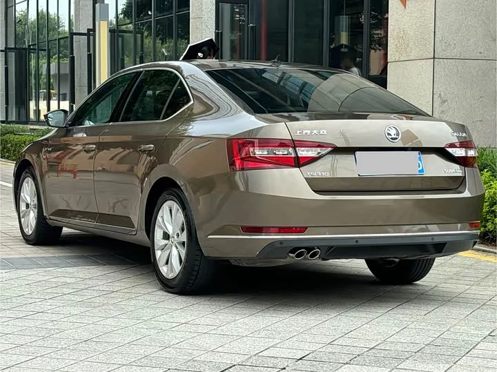 Skoda SuperB
