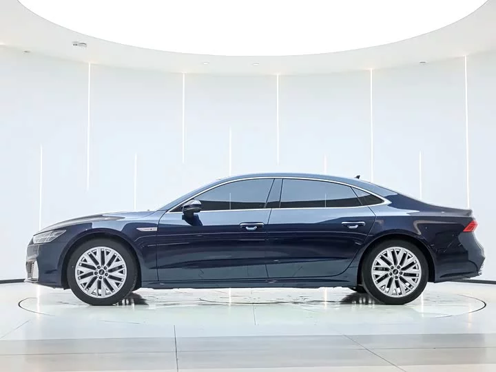 Audi A7L