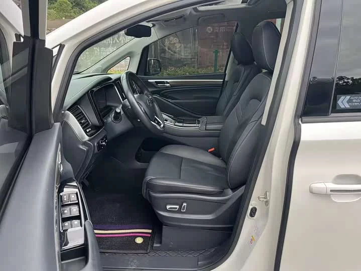 GAC Trumpchi M8