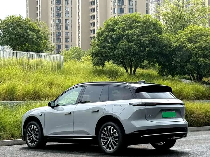 NIO ES6