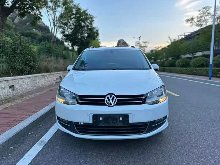 Volkswagen Sharon