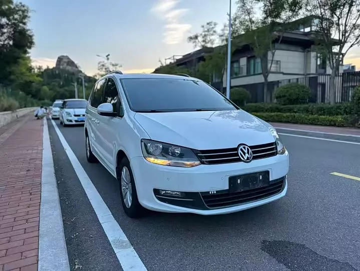 Volkswagen Sharon