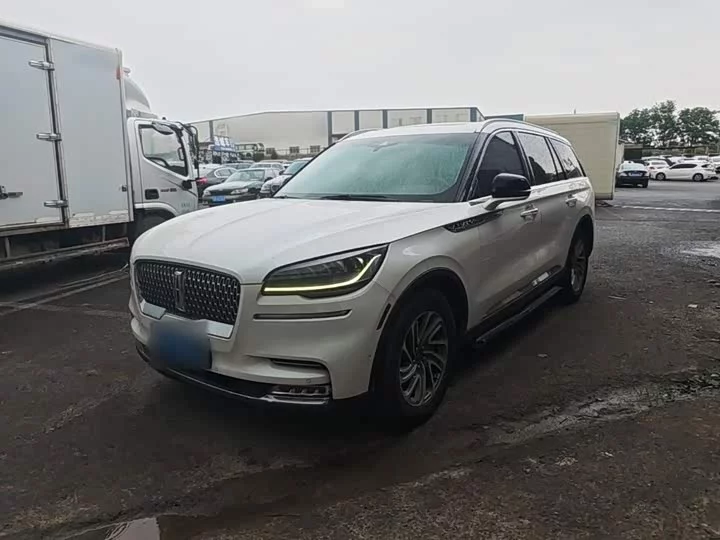 Lincoln aviator