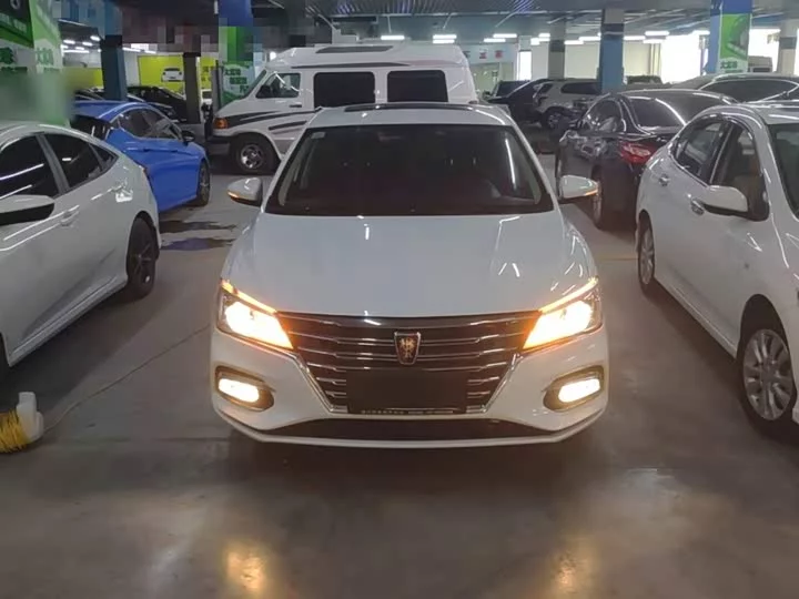 Roewe i5