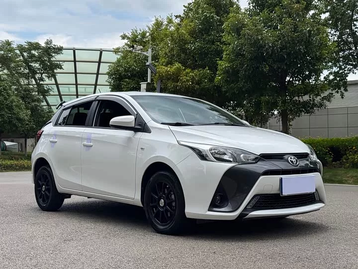 Toyota Yaris L