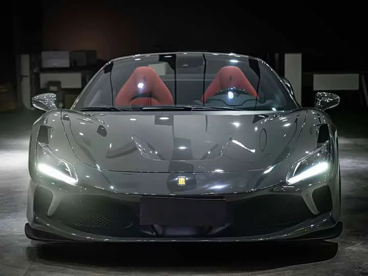 ferrari F8