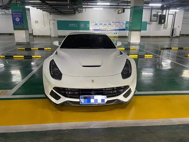 ferrari F12berlinetta