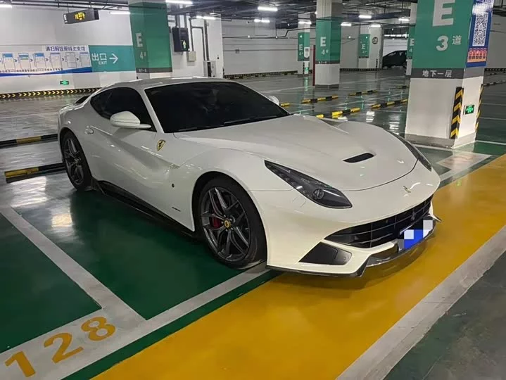 ferrari F12berlinetta