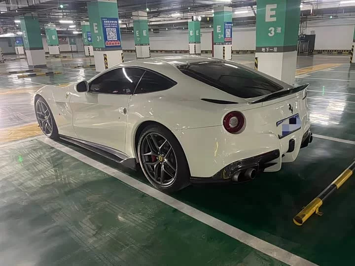 ferrari F12berlinetta